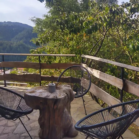 Guest house Rhodope House Momchil Yunak 3*