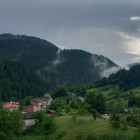 Rhodope House Momchil Yunak Guest house